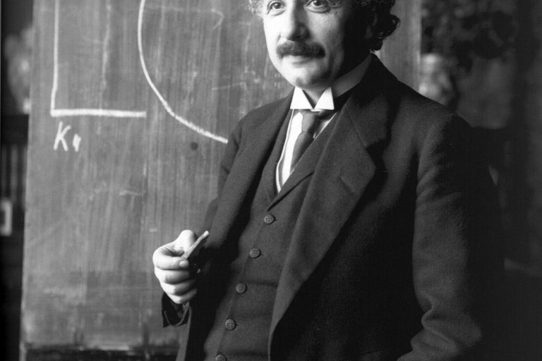 Albert_Einstein_1921_by_F_Schmutzer